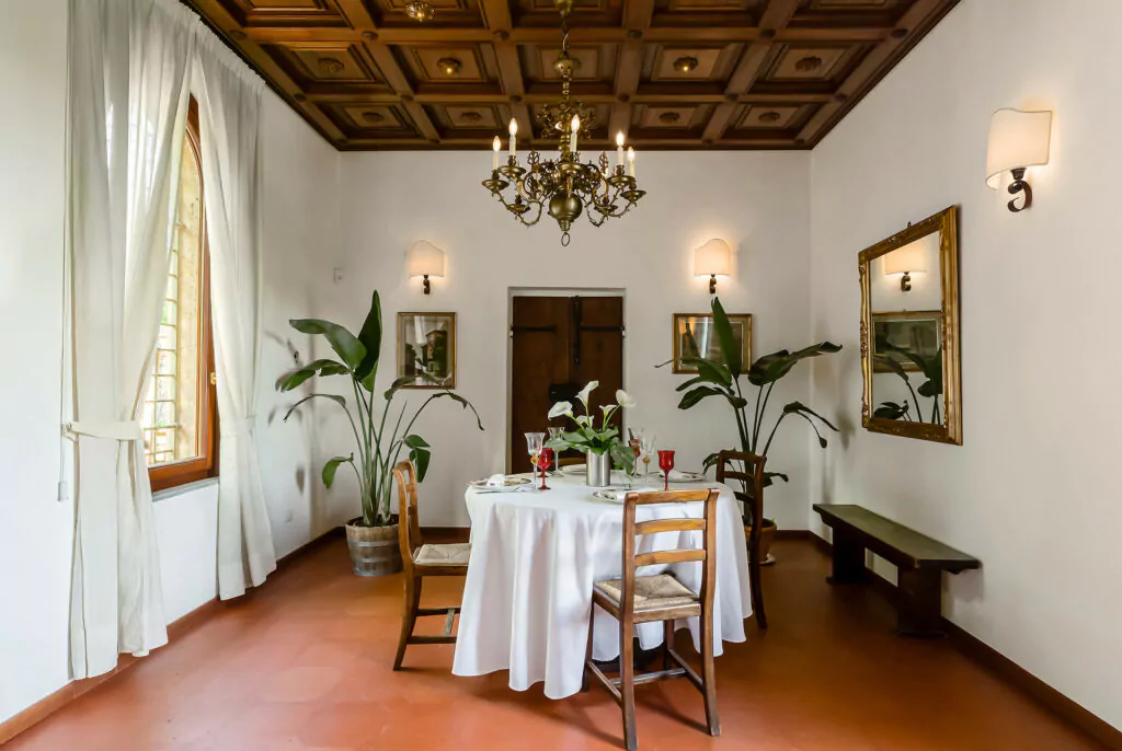 Fotografo Hotel Sala pranzo villa Firenze