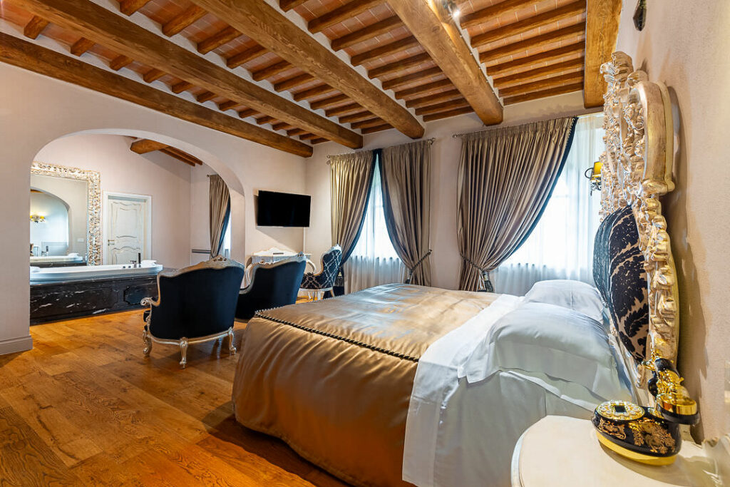 Fotografo Hotel Resort immagine interno camera con SPA